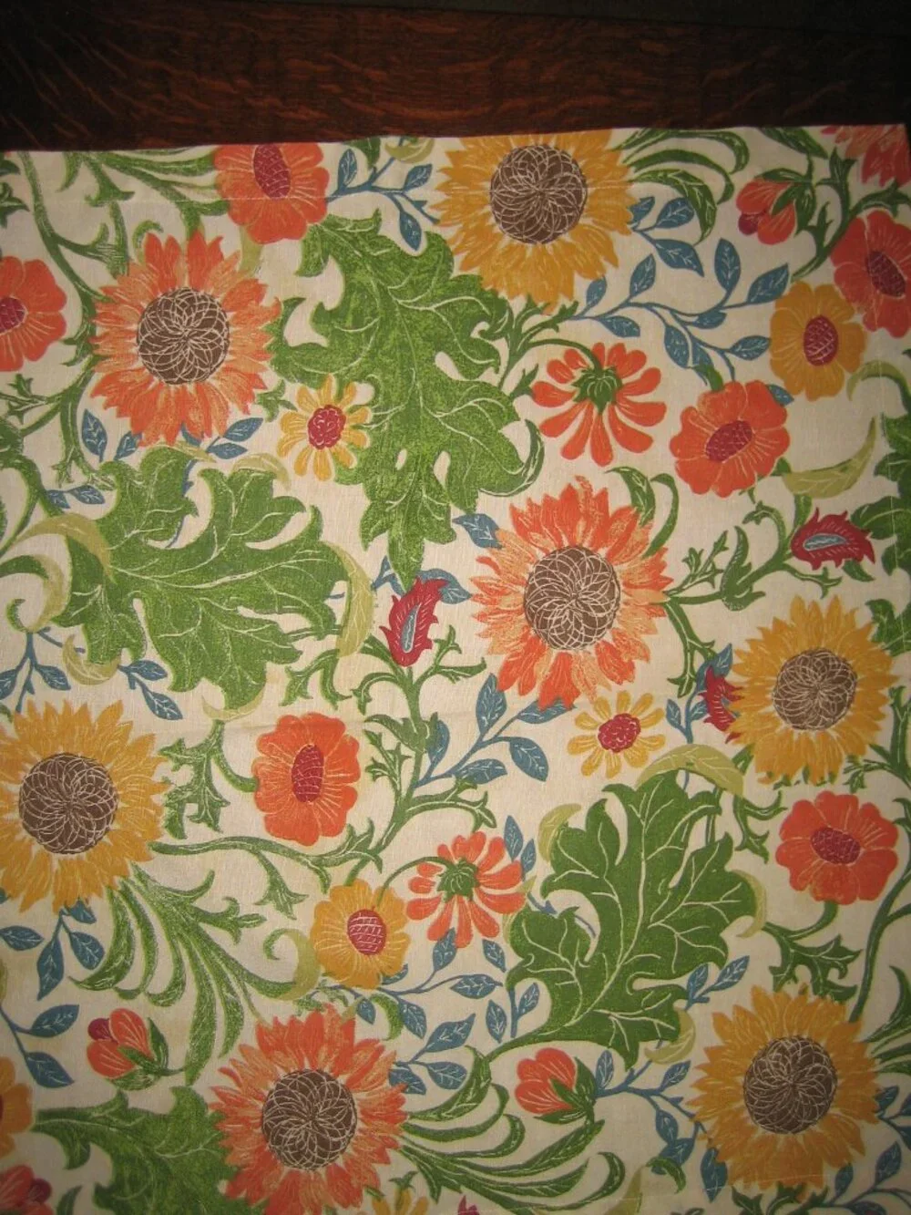 Pottery Barn Table linen Set. 11 Pc. Summer Floral, Linen/Cotton.